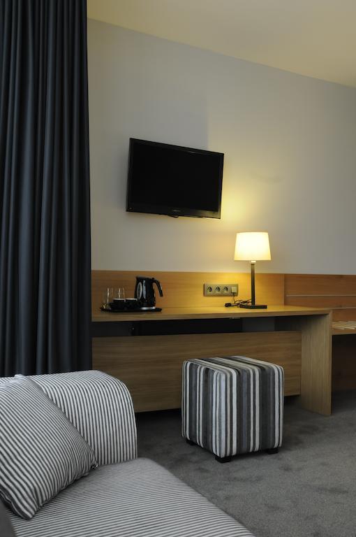 Hotel Den Hof Zelzate Pokoj fotografie